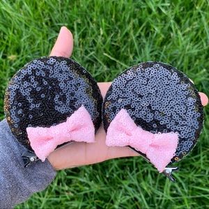 Sequin Minnie Mouse Ear Clips